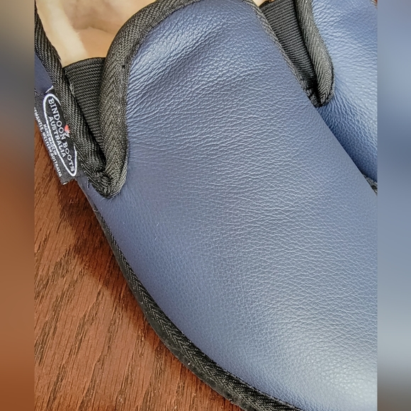 UGG/Bindoon Boots Leather Loafer Slippers with Sheepskin Lining - Blue - Size 9 - Picture 14 of 14